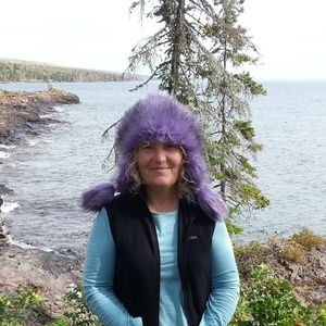 Meet your Posher, Holly